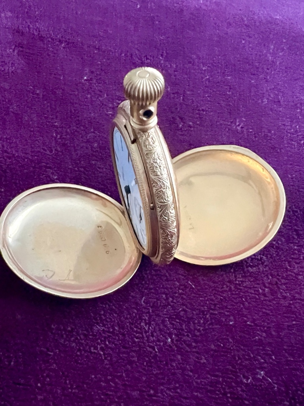 My grandfathers Vintage Elgin Watch.. opens TWO sides. Very Vintage